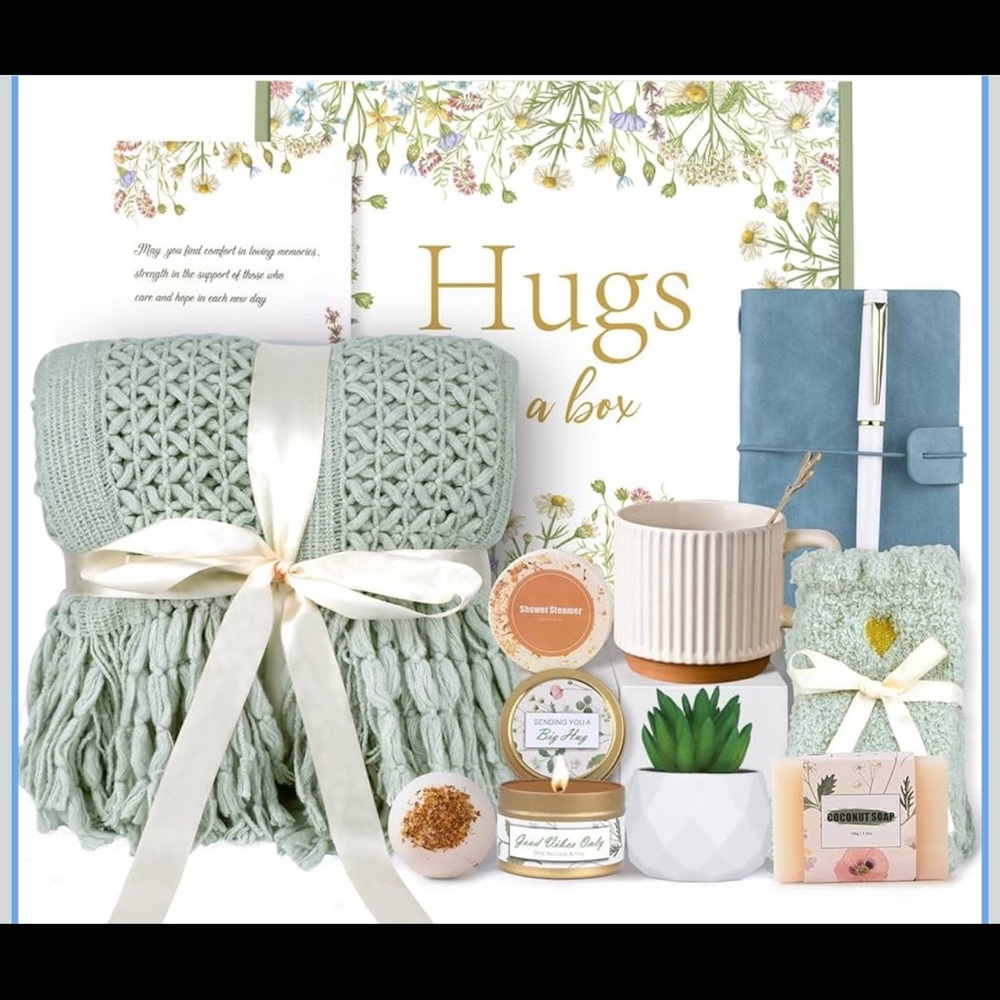 Green Gift Box Set with Blanket and Mug Christmas gifts